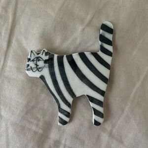 Vintage 90s Handmade Ceramic Striped Cat Pin